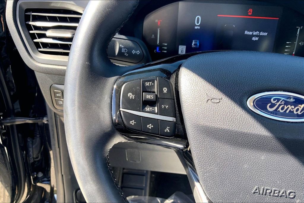 Used 2024 Ford Escape SE image 12