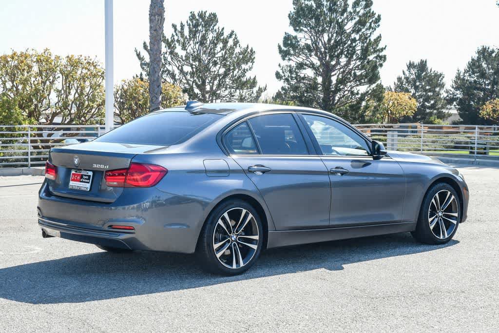Used 2018 BMW 328d Sedan RWD image 9