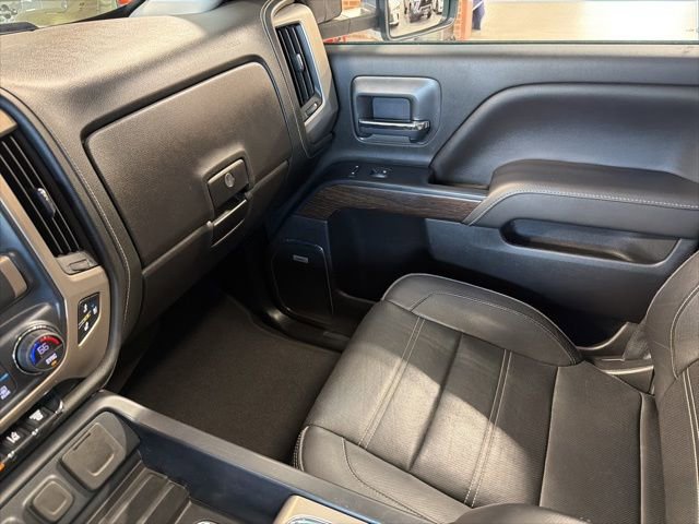 Used 2018 GMC Sierra 2500 Denali w/ Duramax Plus Package AWD/4WD image 25