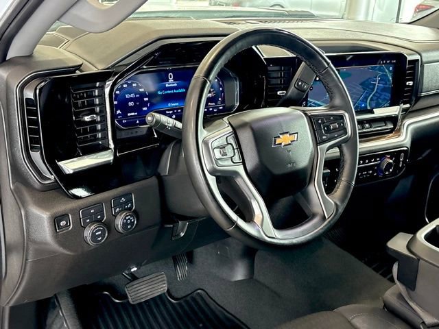 Used 2025 Chevrolet Silverado 2500 LT w/ Convenience Package image 17