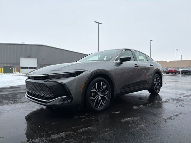 Certified 2023 Toyota Crown Limited image 3