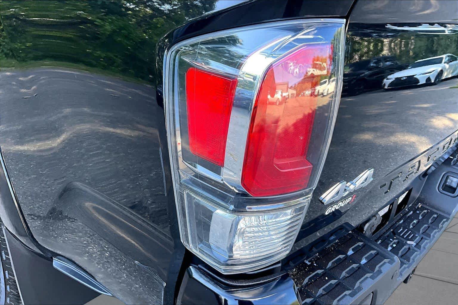 Used 2021 Toyota Tacoma Limited AWD/4WD image 27