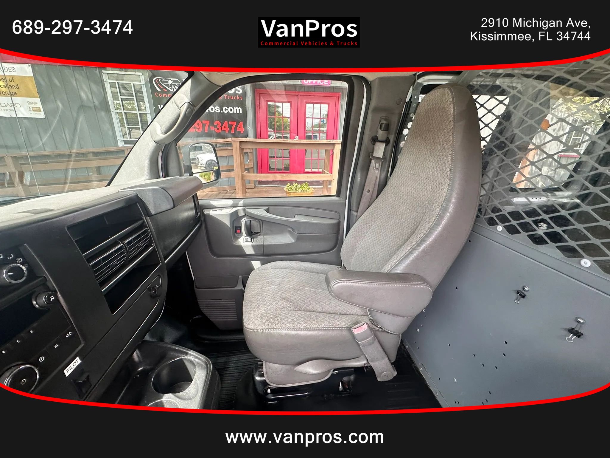 Used 2013 Chevrolet Express 3500 Extended image 11