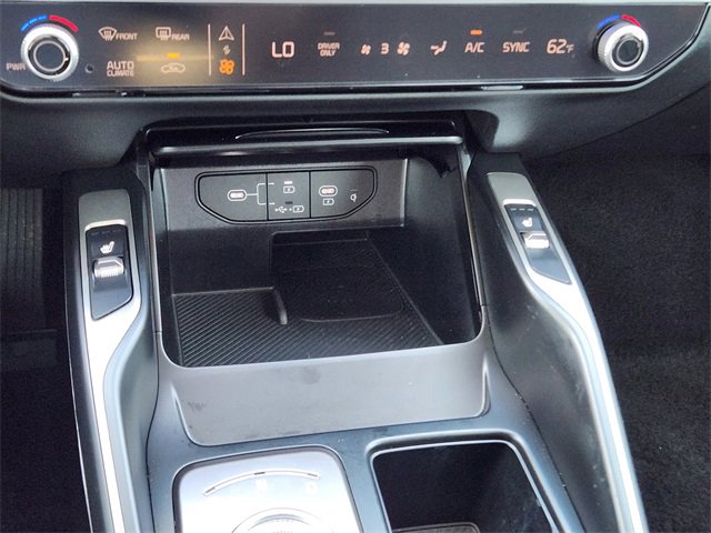 Certified 2025 Kia Sorento EX image 19