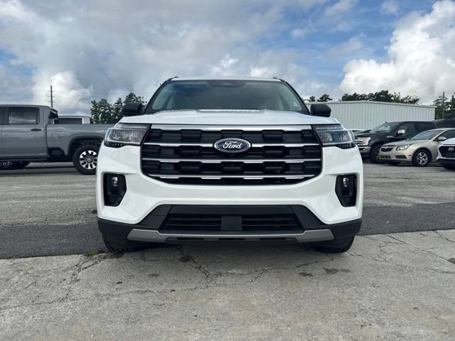 Used 2025 Ford Explorer Active w/ Active Comfort Package RWD image 8