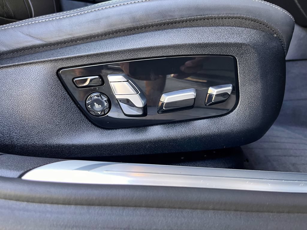 Used 2018 BMW M760i xDrive w/ Luxury Rear Seating Package AWD/4WD image 72