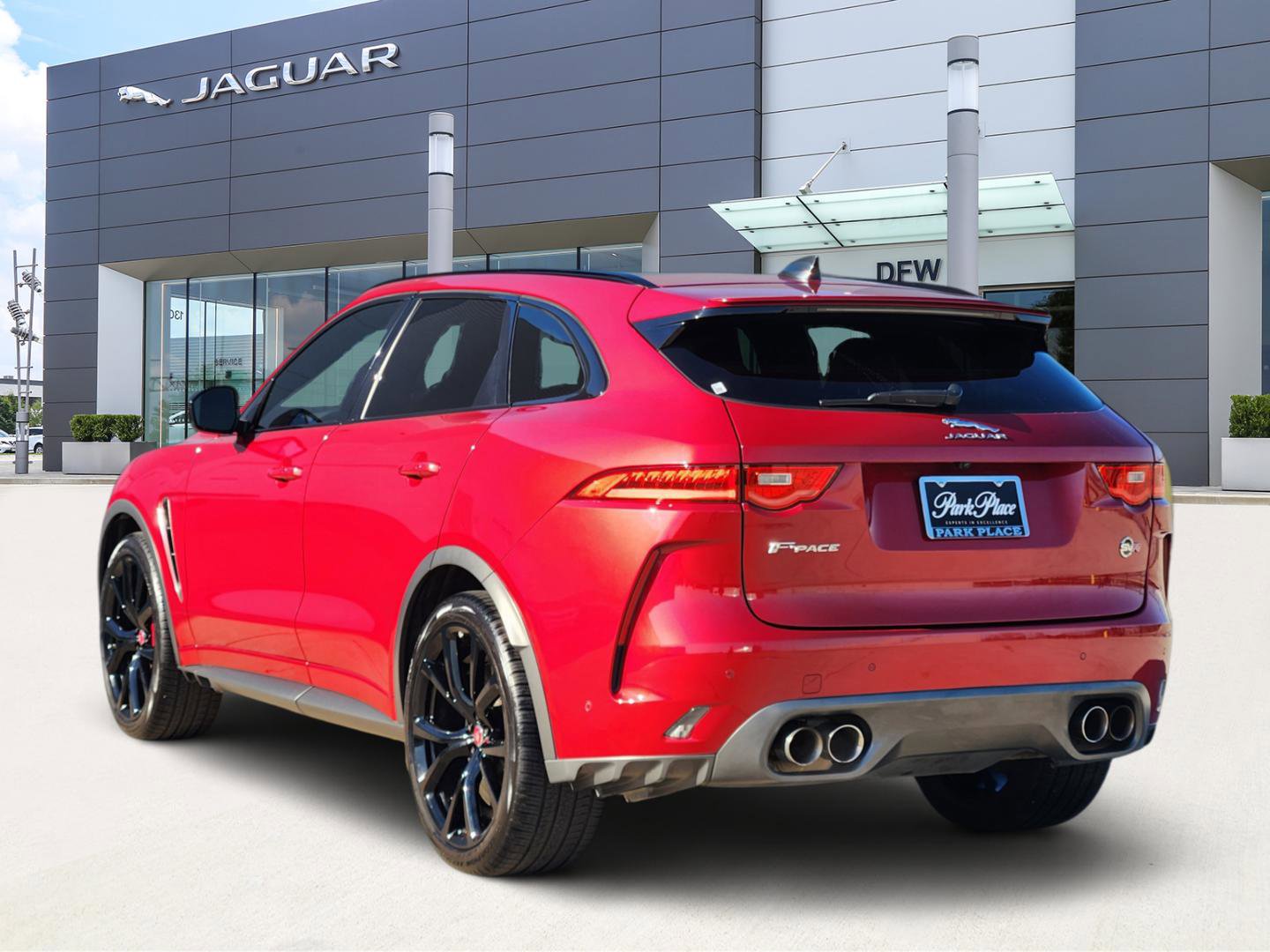 Used 2020 Jaguar F-PACE SVR image 4