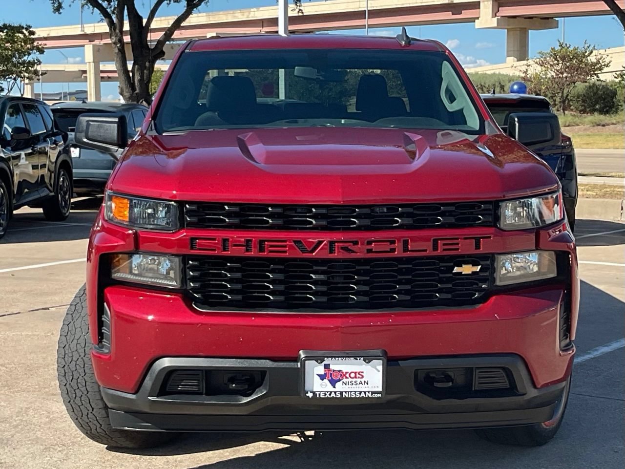 Used 2020 Chevrolet Silverado 1500 Custom w/ Custom Value Package RWD image 2
