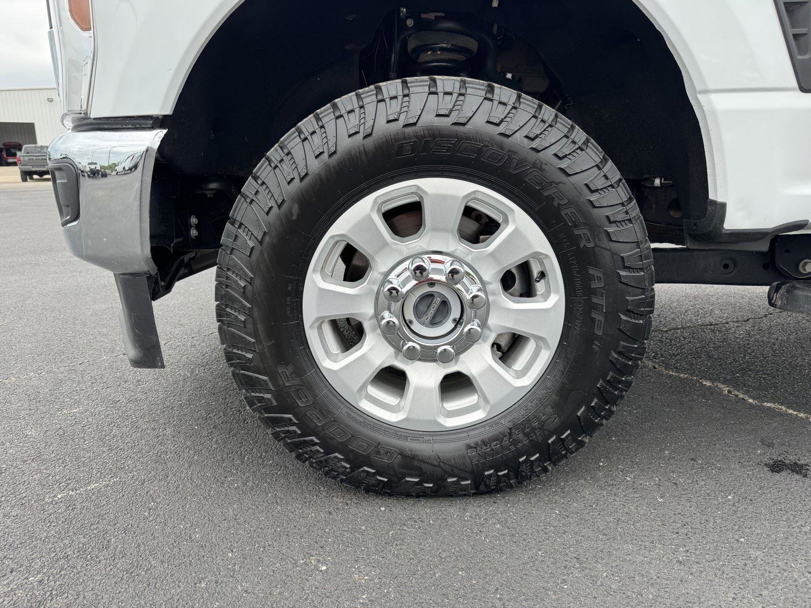 Used 2024 Ford F250 XLT w/ FX4 Off-Road Package AWD/4WD image 43