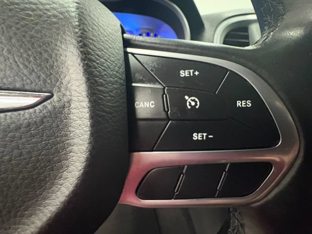 Used 2022 Chrysler 300 Touring L RWD image 22