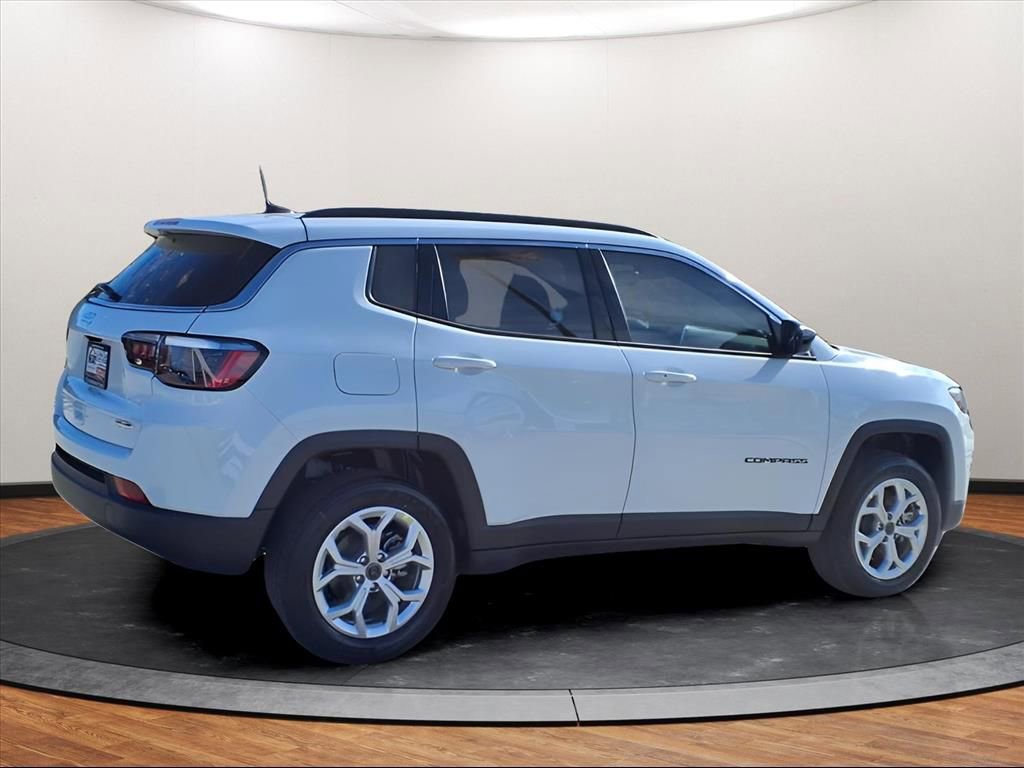 New 2026 Jeep Compass Latitude image 15