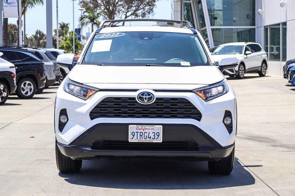 Used 2021 Toyota RAV4 XLE w/ Carpet Mat Package (TMS) FWD image 2