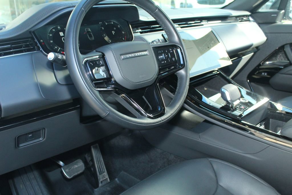 Used 2024 Land Rover Range Rover Sport Dynamic SE image 15