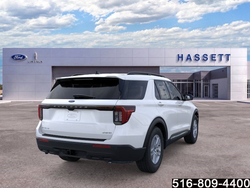 Used 2025 Ford Explorer Active AWD/4WD image 9