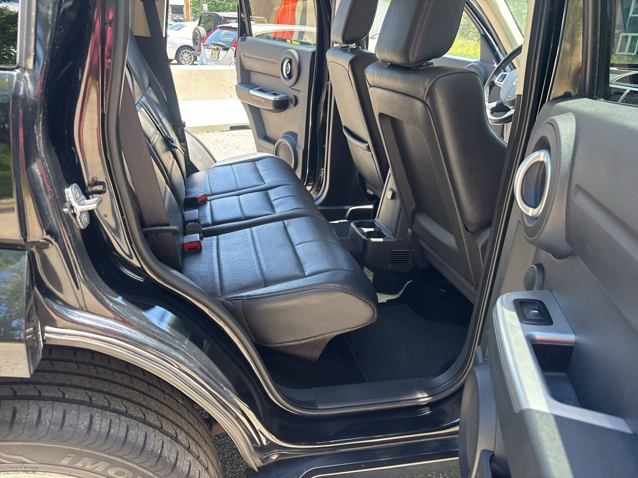 Used 2007 Dodge Nitro R/T AWD/4WD image 25