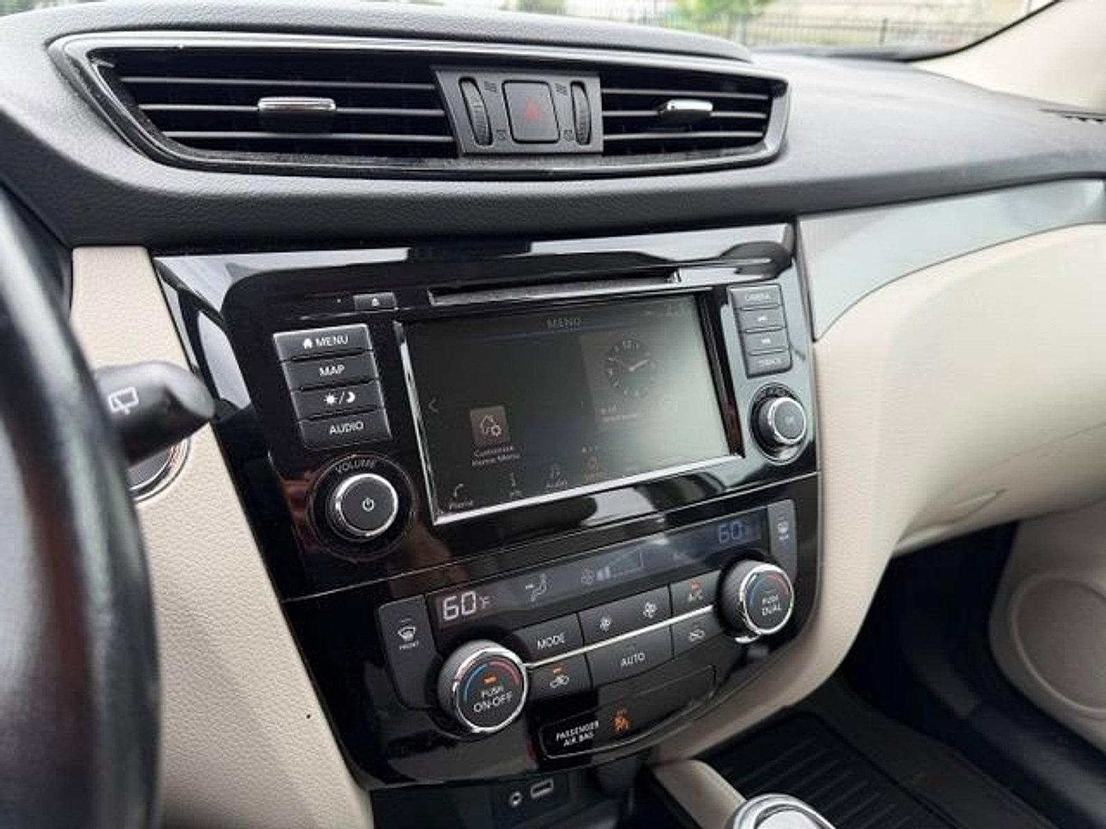 Used 2020 Nissan Rogue Sport SL w/ Premium Package AWD/4WD image 16