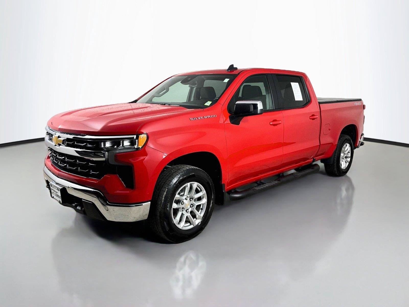 Used 2023 Chevrolet Silverado 1500 LT AWD/4WD image 8