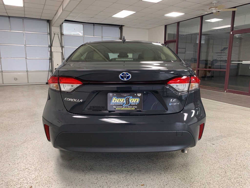 Used 2025 Toyota Corolla LE FWD image 5