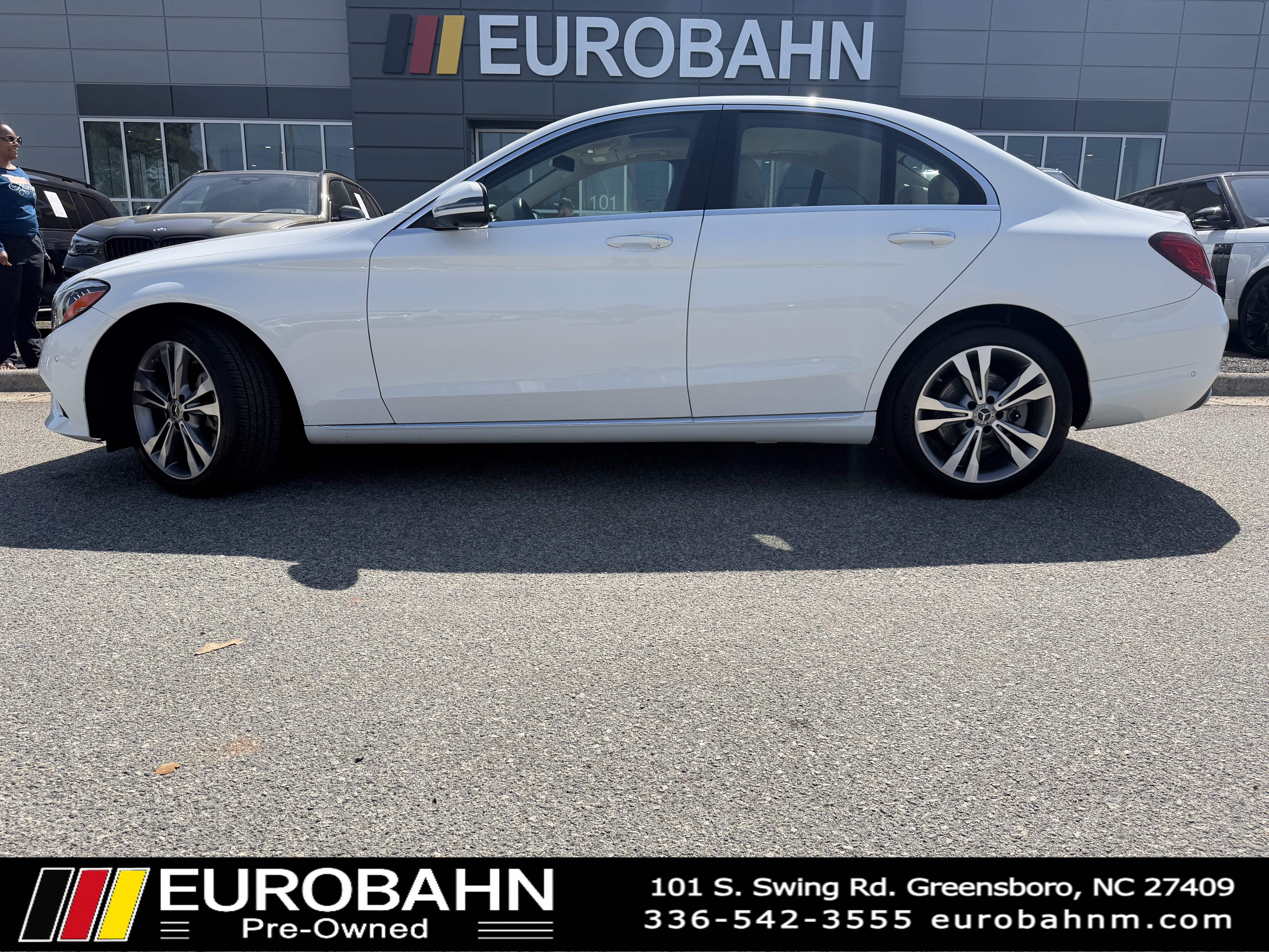 Used 2020 Mercedes-Benz C 300 4MATIC Sedan image 2