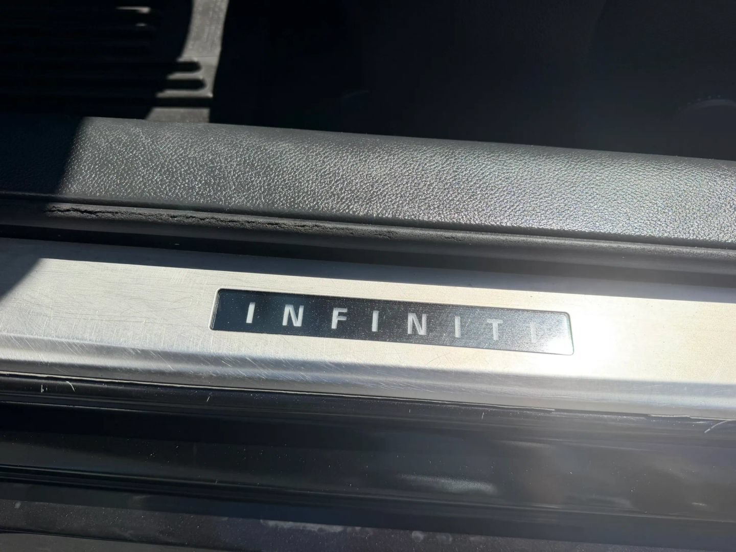 Used 2011 INFINITI G37 Convertible w/ Premium Pkg RWD image 13