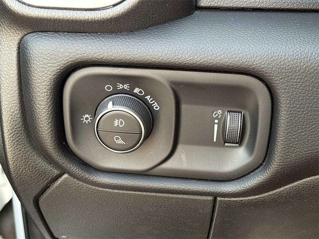 Used 2024 RAM 2500 Big Horn image 25