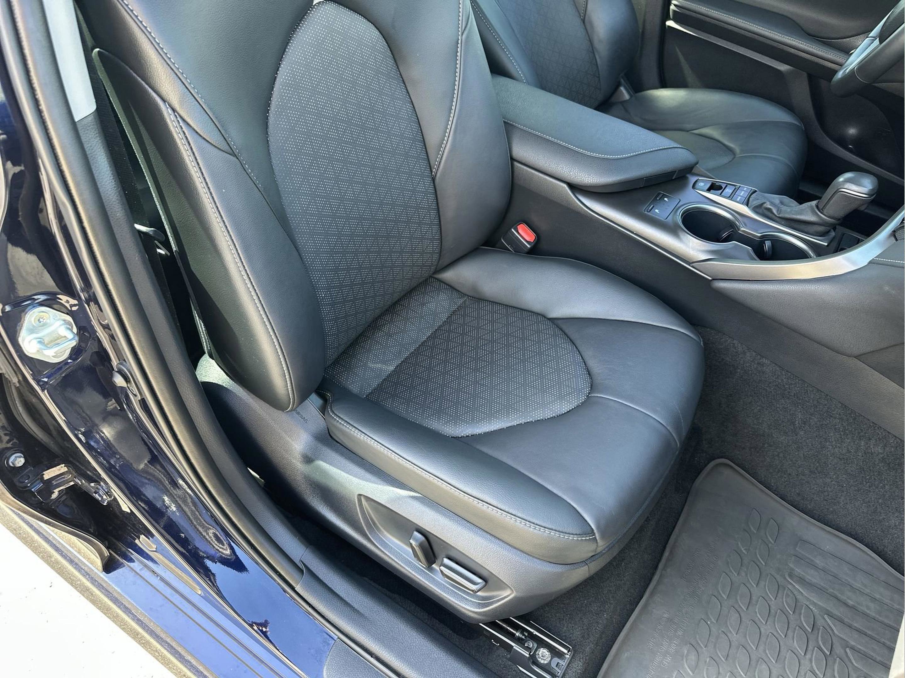 Used 2022 Toyota Camry XSE image 20