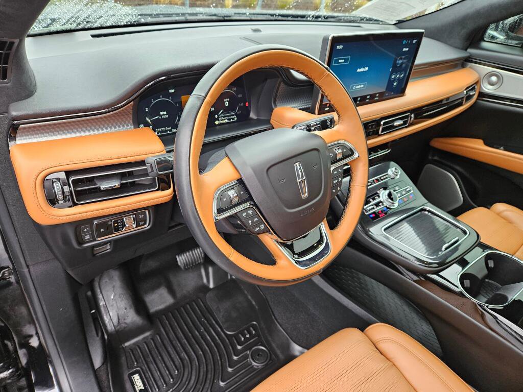 Used 2023 Lincoln Nautilus Black Label w/ Class II Trailer Tow Package image 23