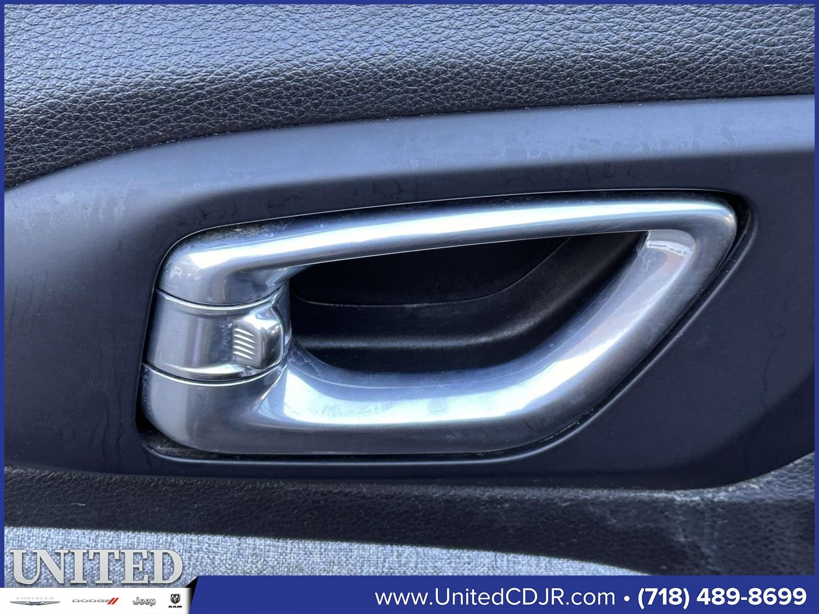 Used 2023 Jeep Compass Latitude w/ Sun and Sound Group image 13