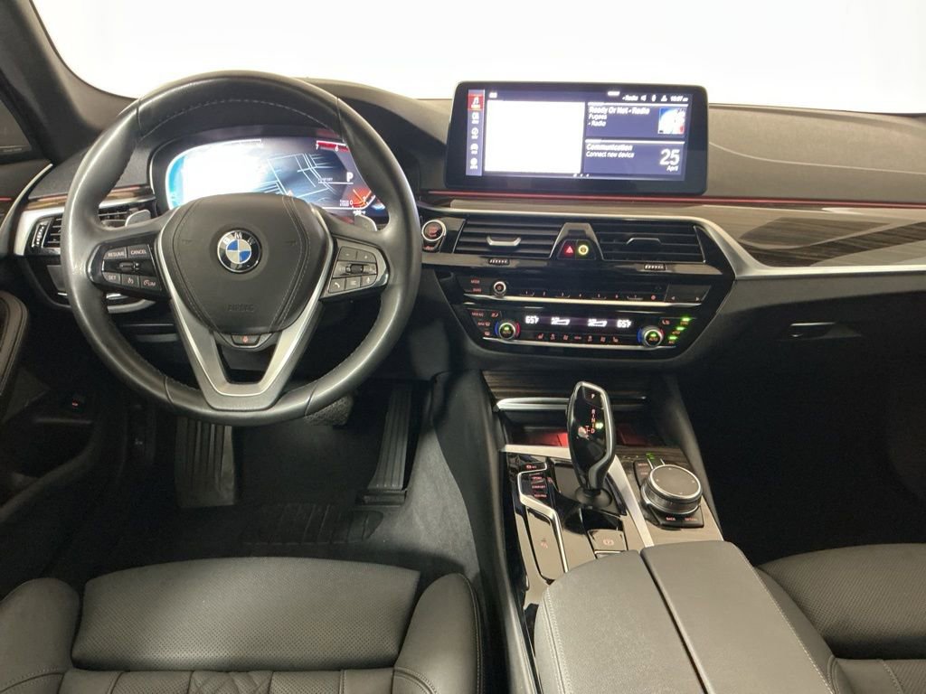 Used 2023 BMW 530i xDrive w/ Premium Package AWD/4WD image 9