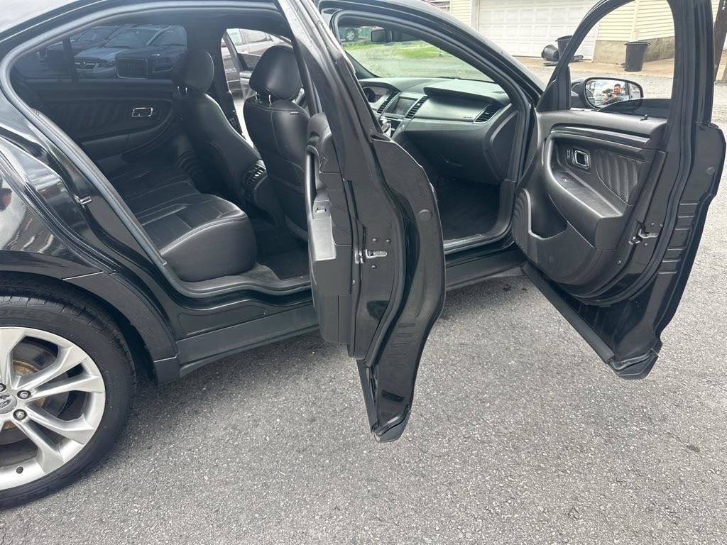Used 2013 Ford Taurus SHO image 28
