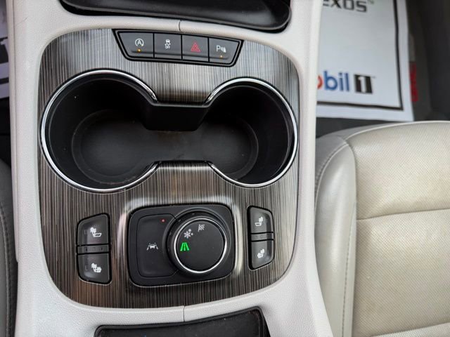 Certified 2023 GMC Acadia SLT FWD image 31