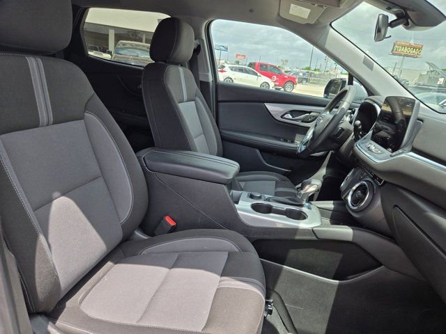 Used 2025 Chevrolet Blazer LT FWD image 31