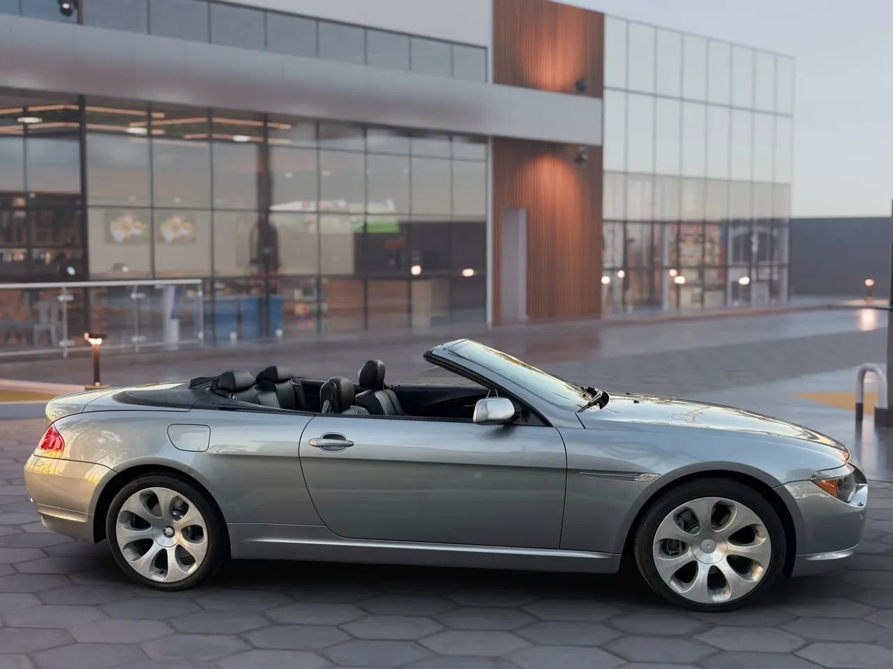 Used 2006 BMW 650i Convertible image 7