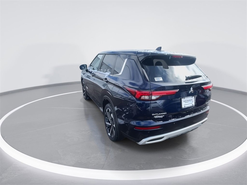 New 2025 Mitsubishi Outlander SE image 6