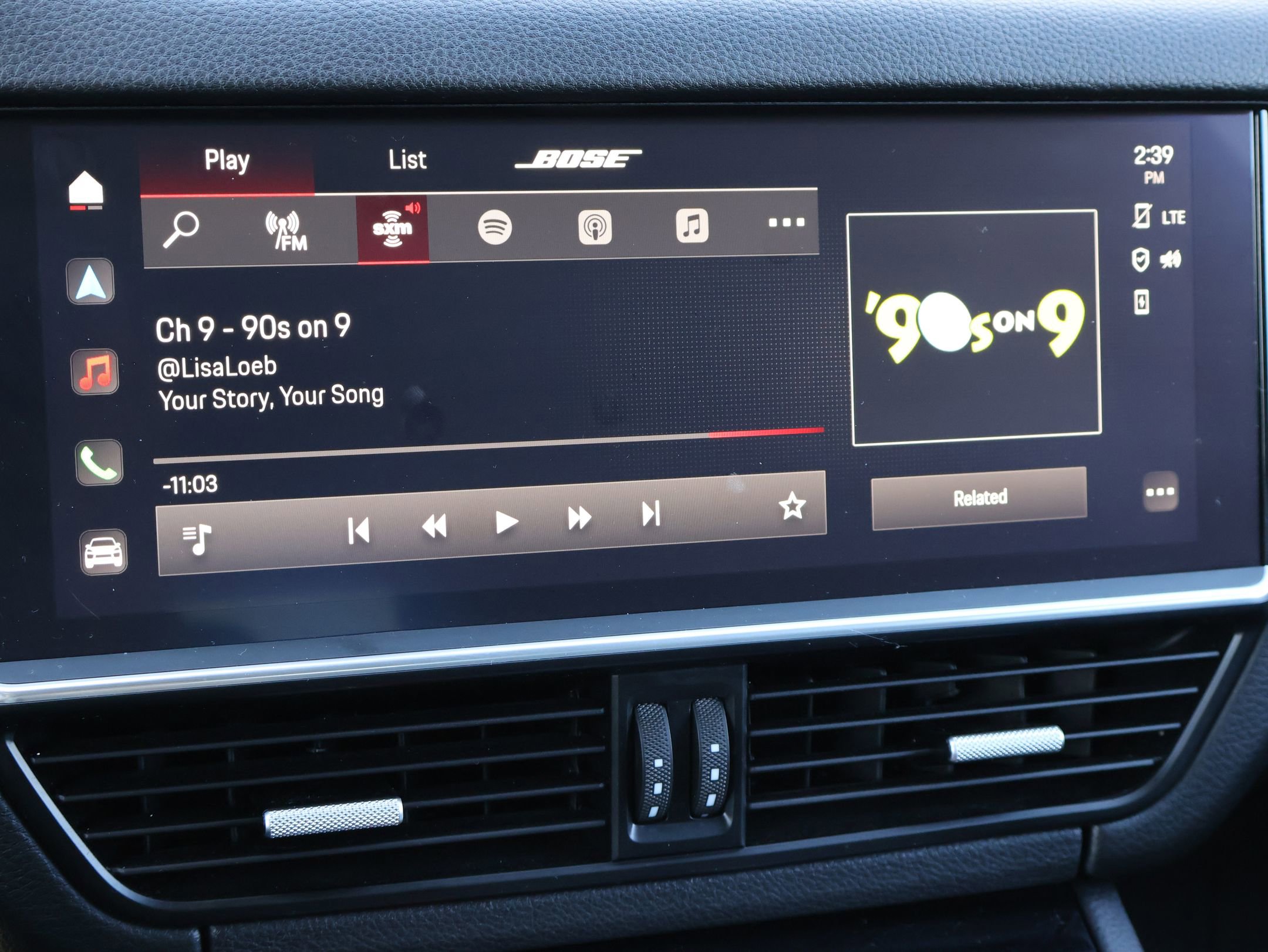 Used 2023 Porsche Cayenne Platinum Edition image 17