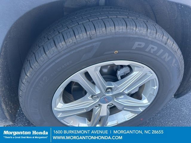 Used 2024 GMC Terrain SLE image 10