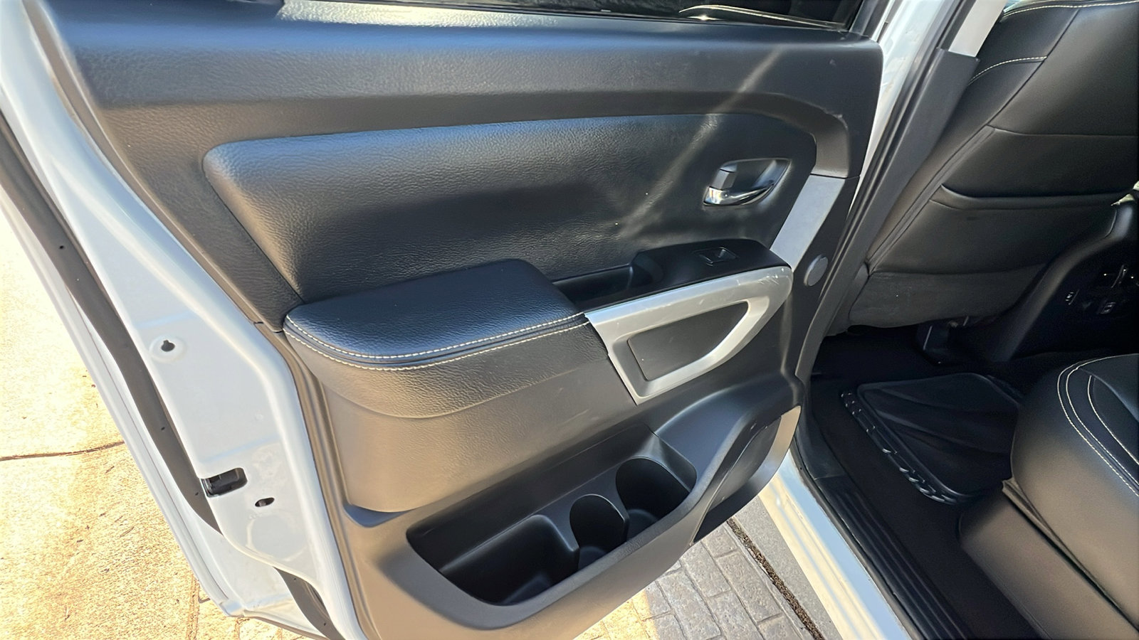 Used 2019 Nissan Titan PRO-4X w/ Pro-4x Convenience Package image 23