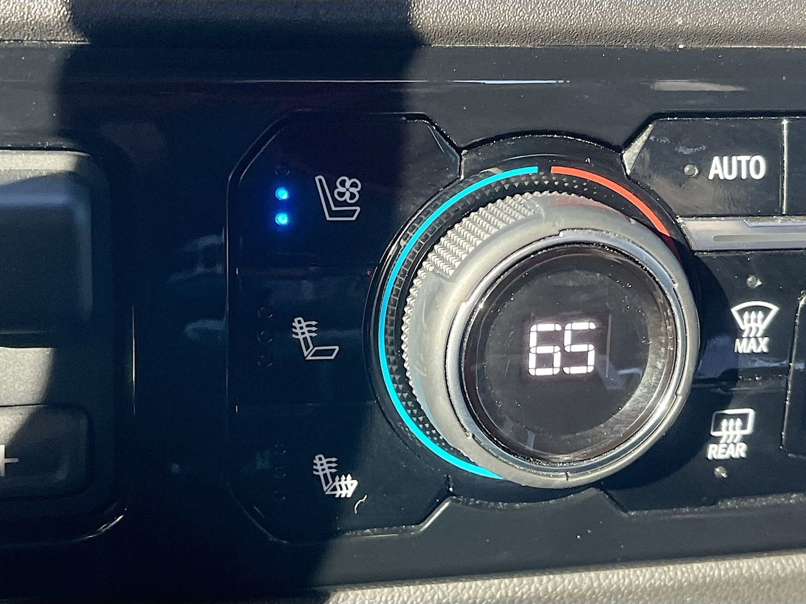 Used 2024 Chevrolet Silverado 1500 LTZ w/ Technology Package image 21