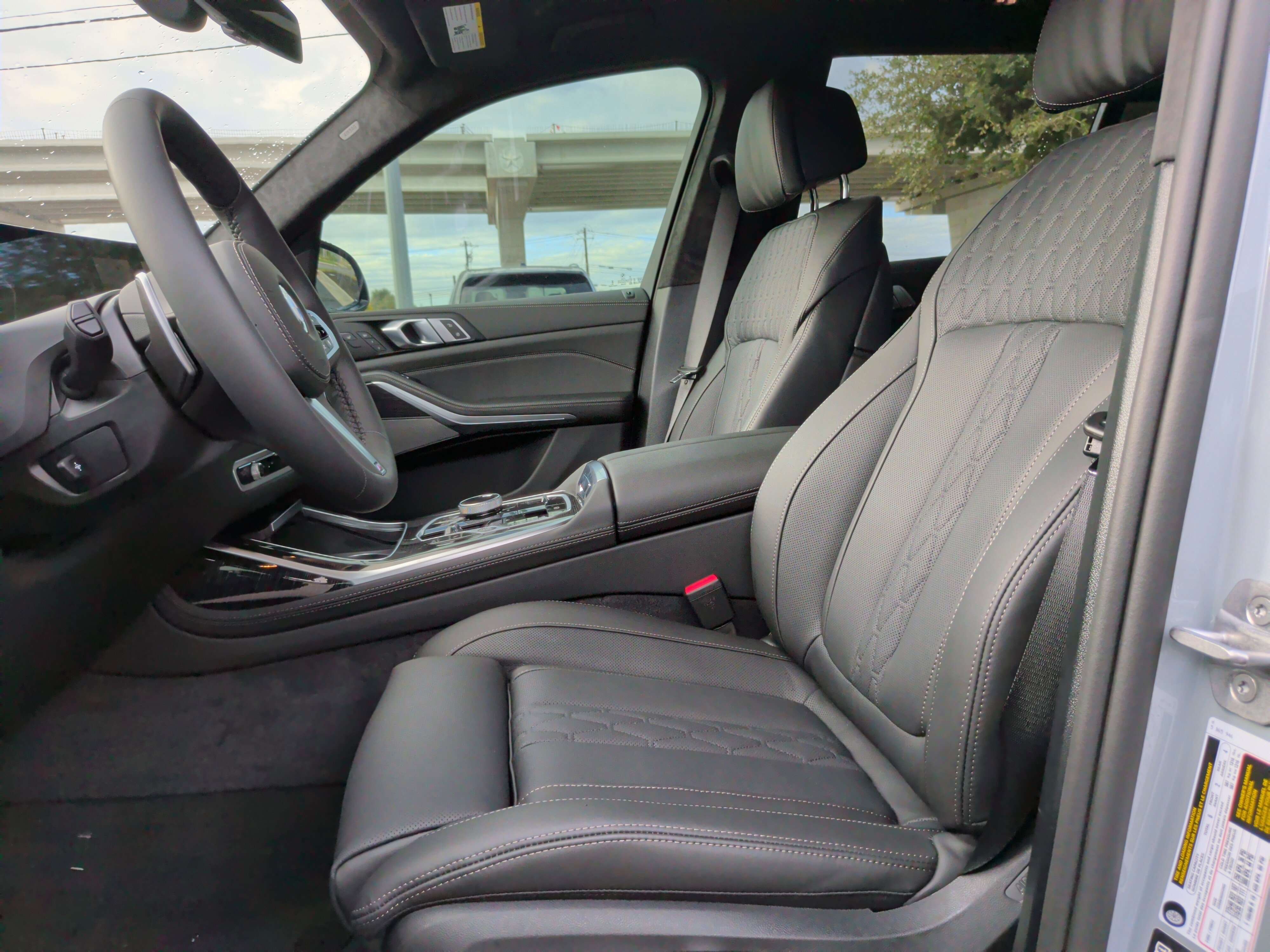 Certified 2026 BMW X7 xDrive40i w/ Executive Package image 16