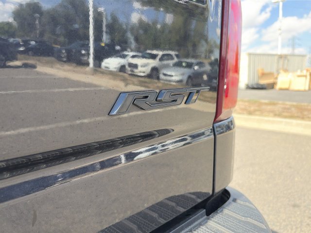 Used 2023 Chevrolet Silverado 1500 RST AWD/4WD image 33