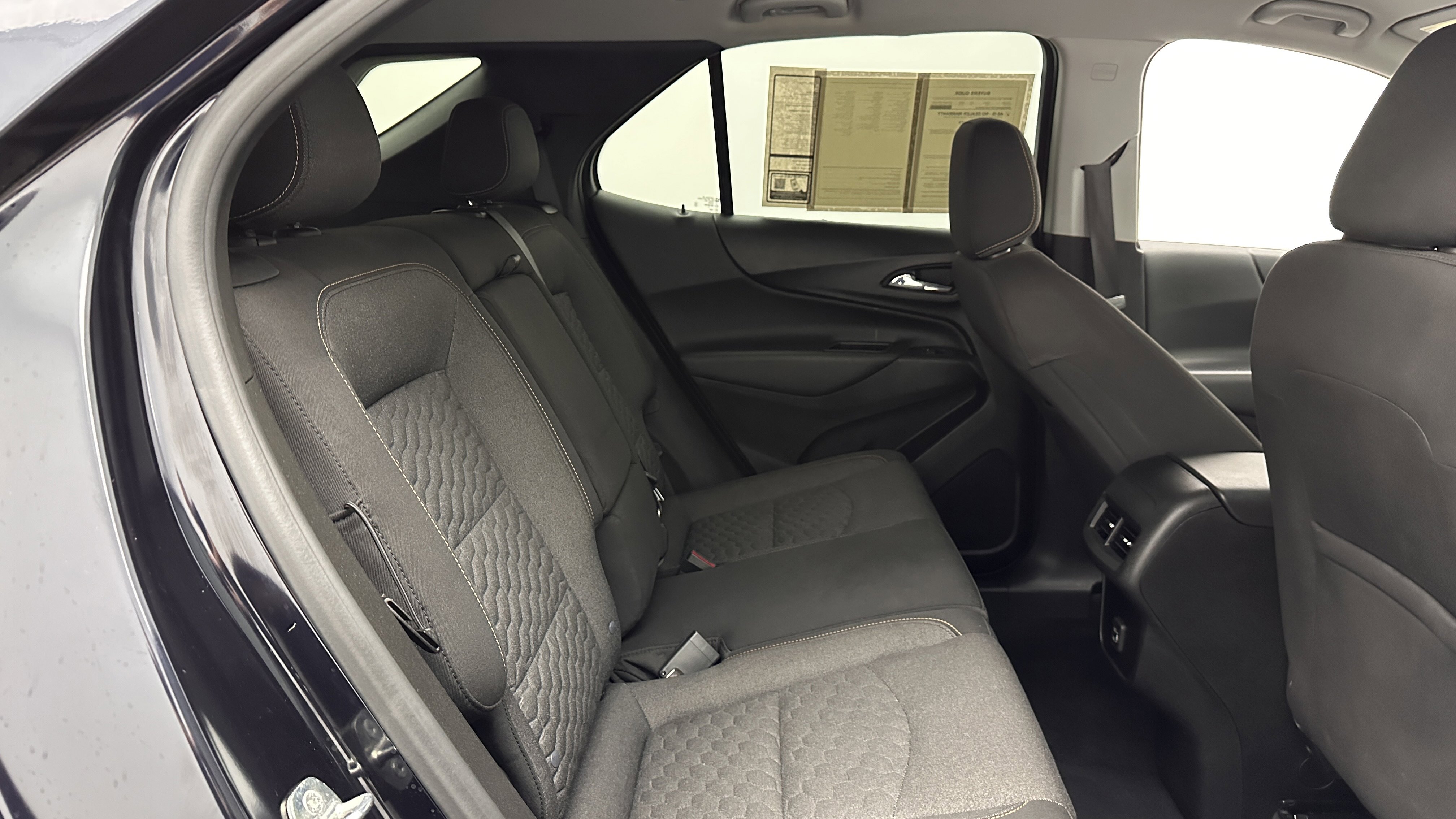 Used 2021 Chevrolet Equinox LT image 31