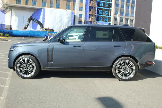 New 2026 Land Rover Range Rover Long Wheelbase SE image 6