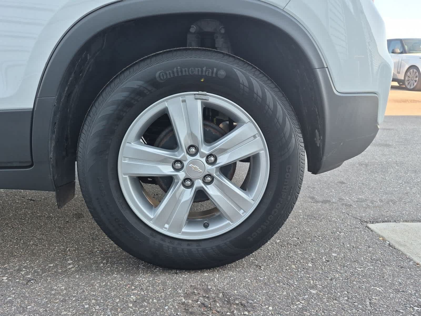 Used 2019 Chevrolet Trax LS FWD image 13