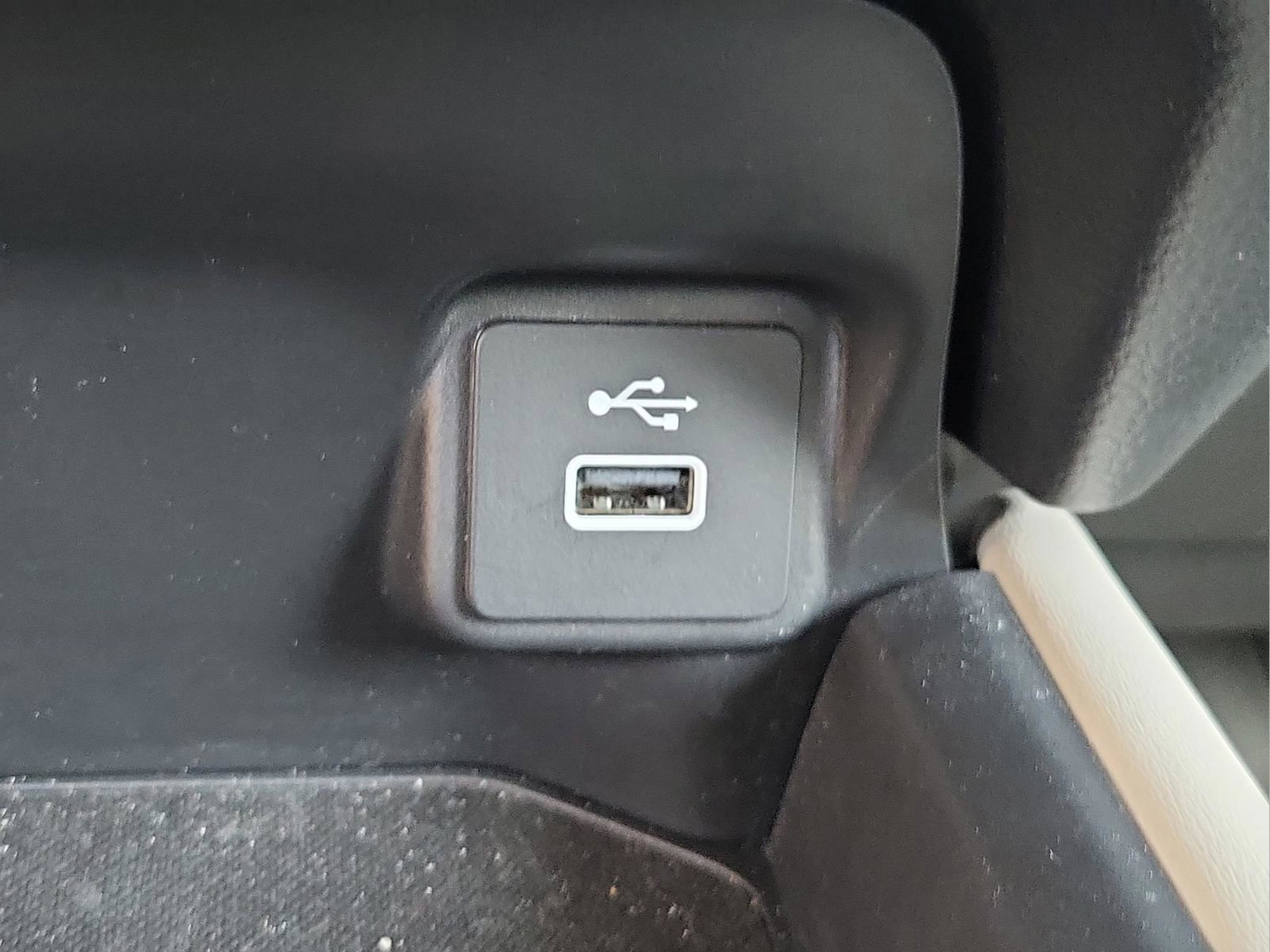 Certified 2025 Honda HR-V LX image 26