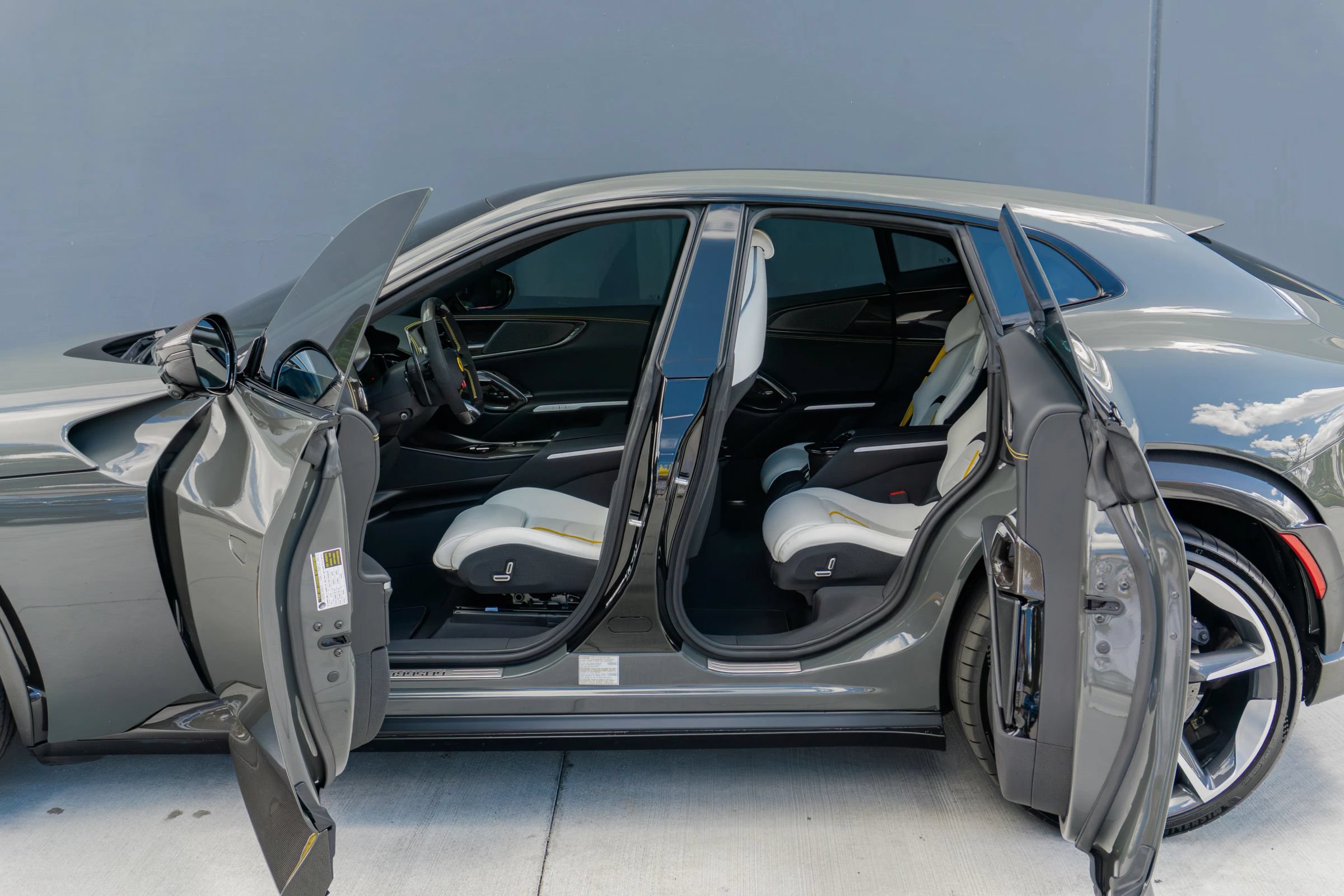 Used 2024 Ferrari Purosangue AWD/4WD image 21
