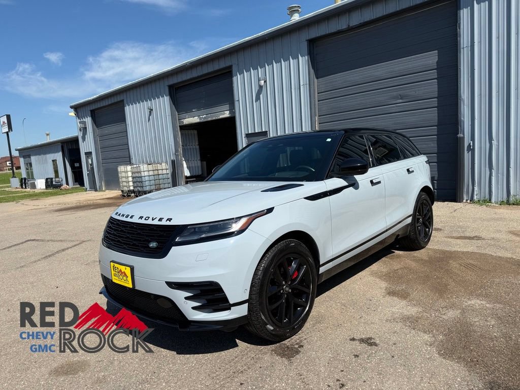 Used 2024 Land Rover Range Rover Velar Dynamic SE AWD/4WD image 3