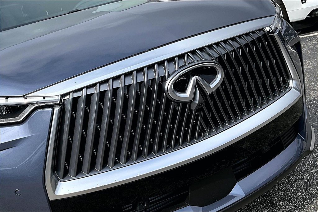 Certified 2026 INFINITI QX60 Luxe w/ Family Package FWD image 28
