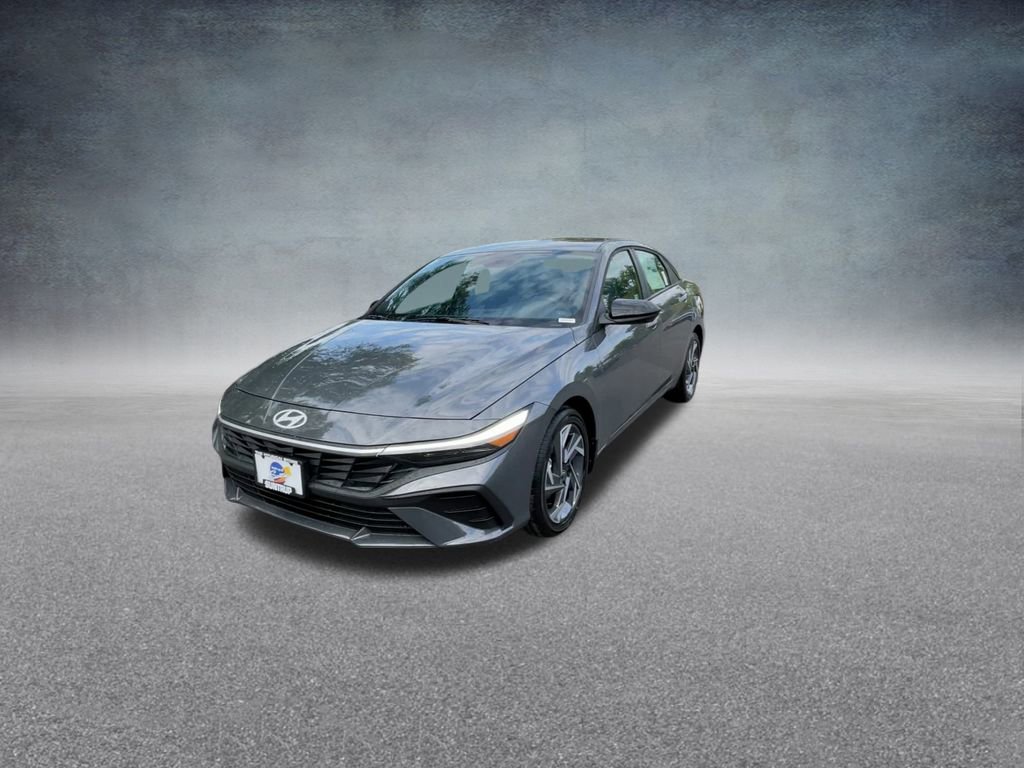 Used 2025 Hyundai Elantra Sport image 8