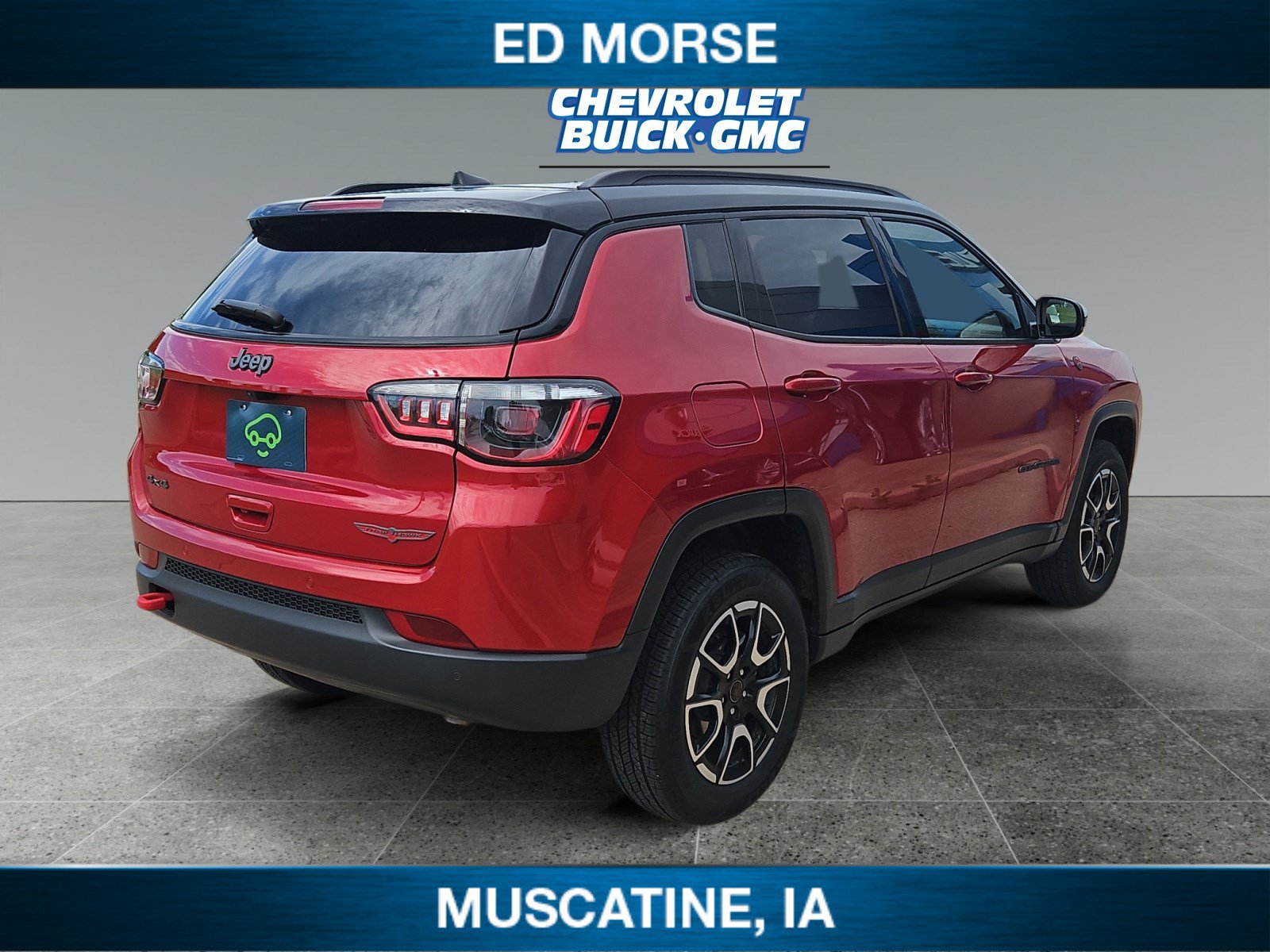 Used 2025 Jeep Compass Trailhawk AWD/4WD image 5