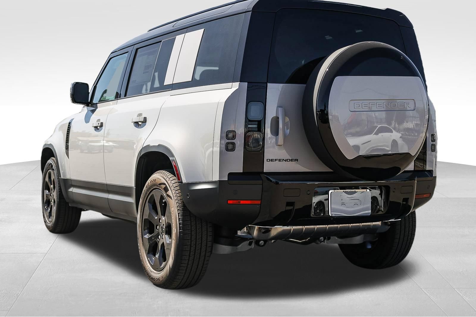 New 2026 Land Rover Defender 110 S AWD/4WD image 7